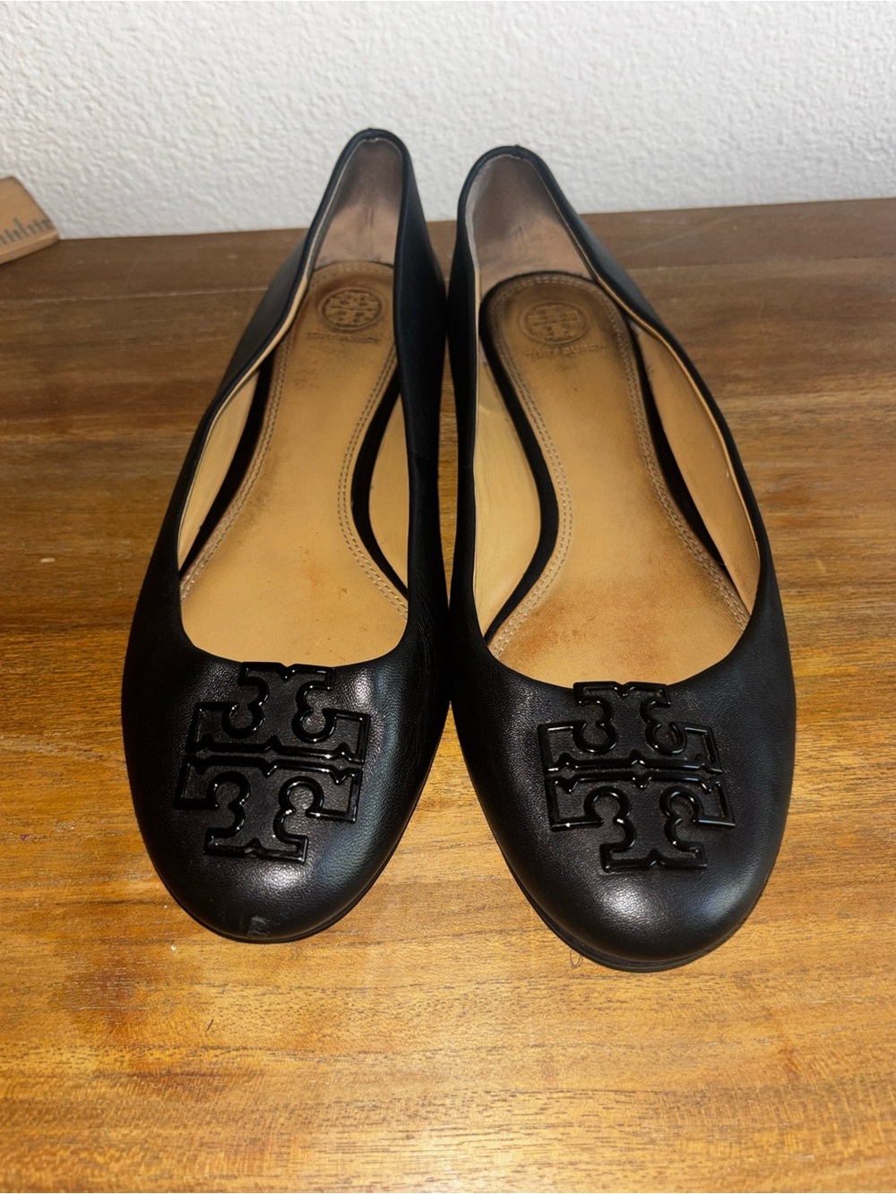 TORY BURCH ROYAL POWDER
FLAT BLACK 9